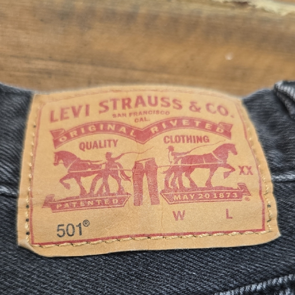 Levi’s 501 Black Denim Cutoff Shorts | High Rise | W32 - Picture 2 of 8